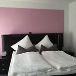 Moselperle Restaurant 招待所 特拉本特拉巴赫