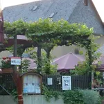 Moselperle Restaurant 招待所 3*