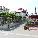 Moselperle Restaurant 招待所