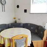 Moselperle Restaurant 招待所 3*