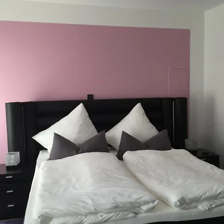 Moselperle Restaurant 招待所 特拉本特拉巴赫